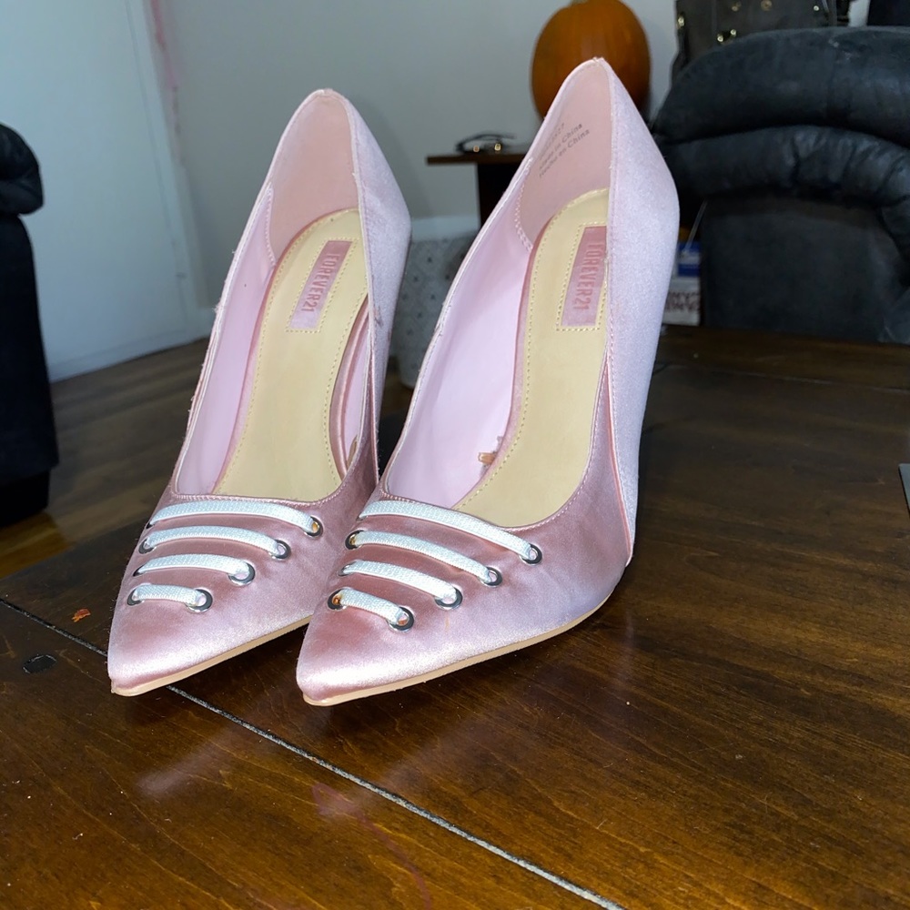 High heels - Picture 7 of 8